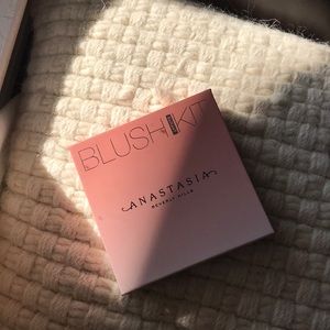 Anastasia Beverly Hills blush kit